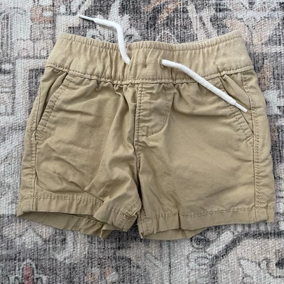 Gap Khaki Shorts - Picture 1 of 3